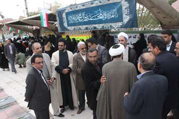 غبار روبي از گلزار شهدا در دهه فجر92