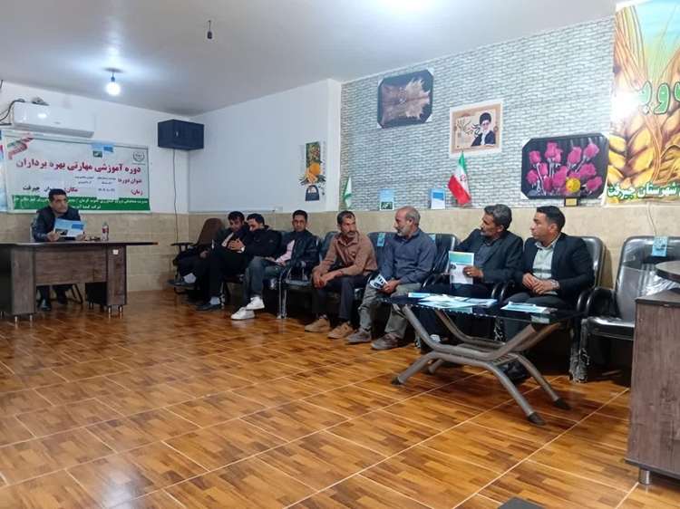 برگزاری دوره آموزشی بهداشت و مدیریت بیماری‌های دامی با محوریت کاهش تلفات بره و بزغاله‌های تازه‌متولدشده در شهرستان جیرفت