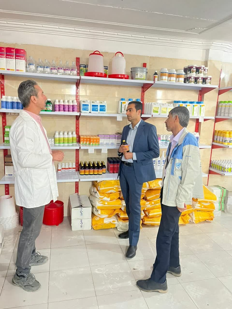 بازدید مدیرکل دامپزشکی جنوب کرمان از بخش خصوصی دامپزشکی شهرستان منوجان
